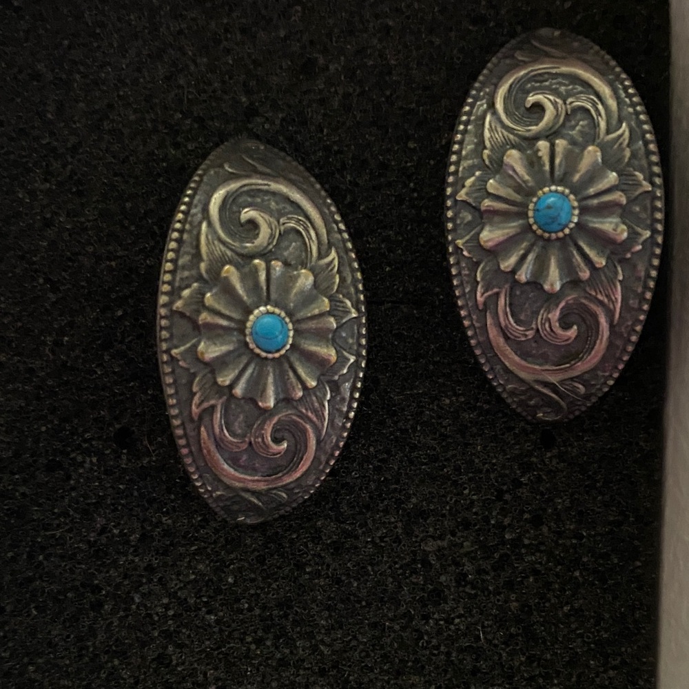 Turquoise Flower Oval Earrings - Vintage-Style Silver Tone